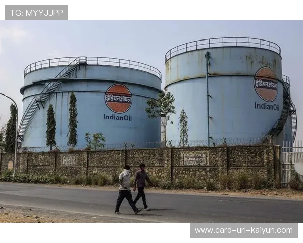 赫罗纳外线推进提速成功进入连续攻击态势